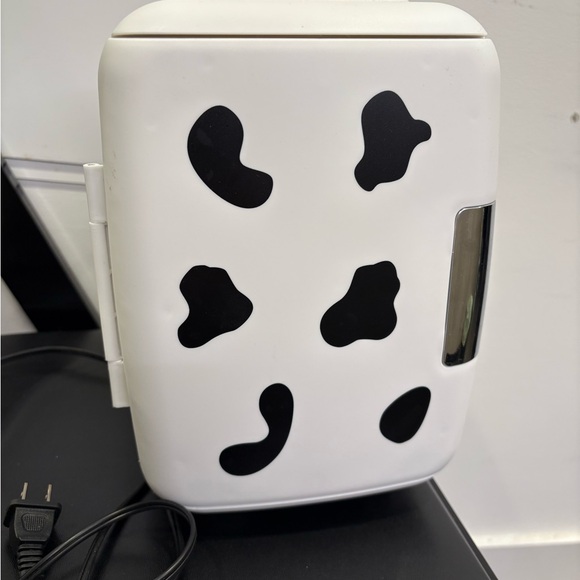 Cooluli White Mini Fridge - Picture 1 of 7